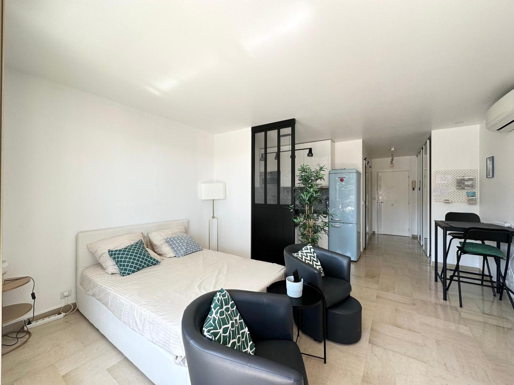 Apartament Nice, Grand Studio - Piscine - Terrasse Vue Mer Zewnętrze zdjęcie